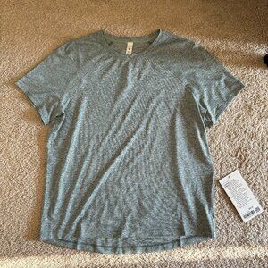 Lululemon License To Train Classic Fit Short Sleeve
